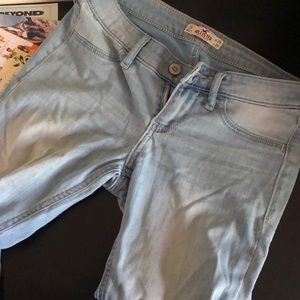 hollister light wash jeans